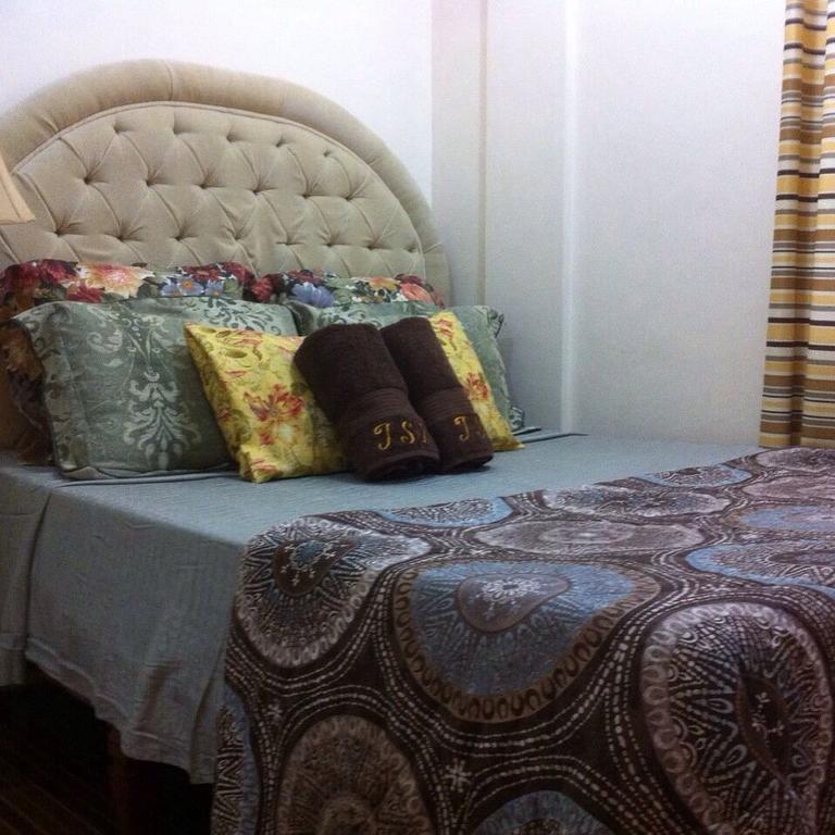 The Saint Joseph Residential Suites Lucena Habitación foto