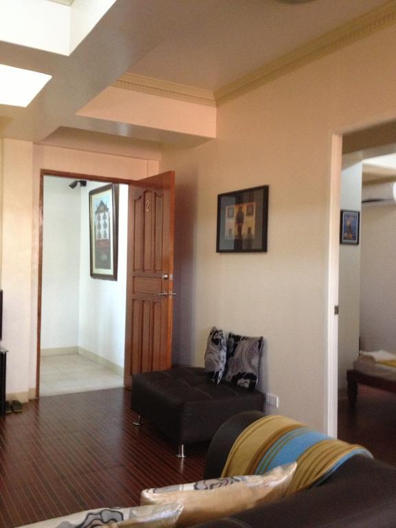 The Saint Joseph Residential Suites Lucena Habitación foto
