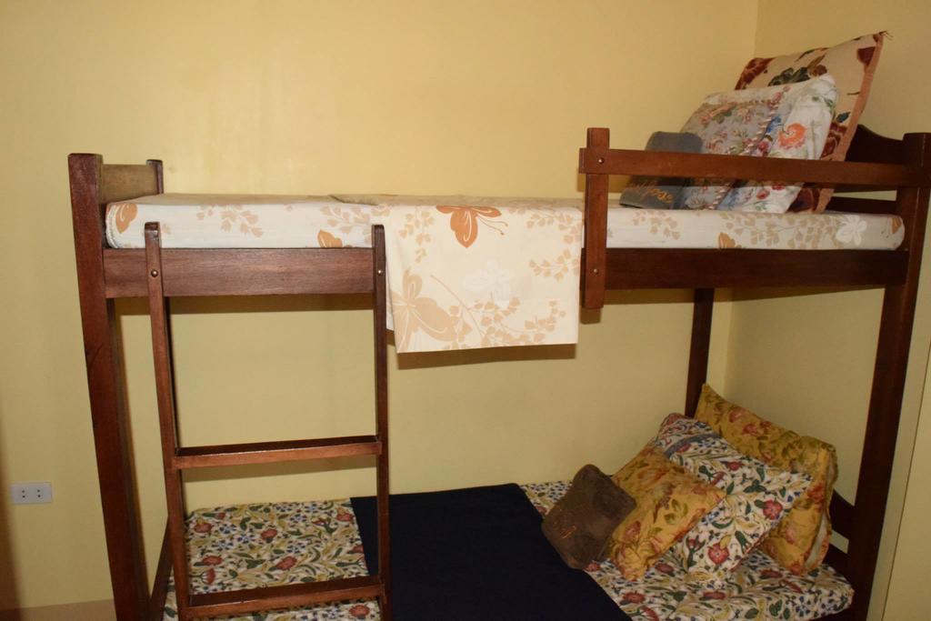 The Saint Joseph Residential Suites Lucena Habitación foto